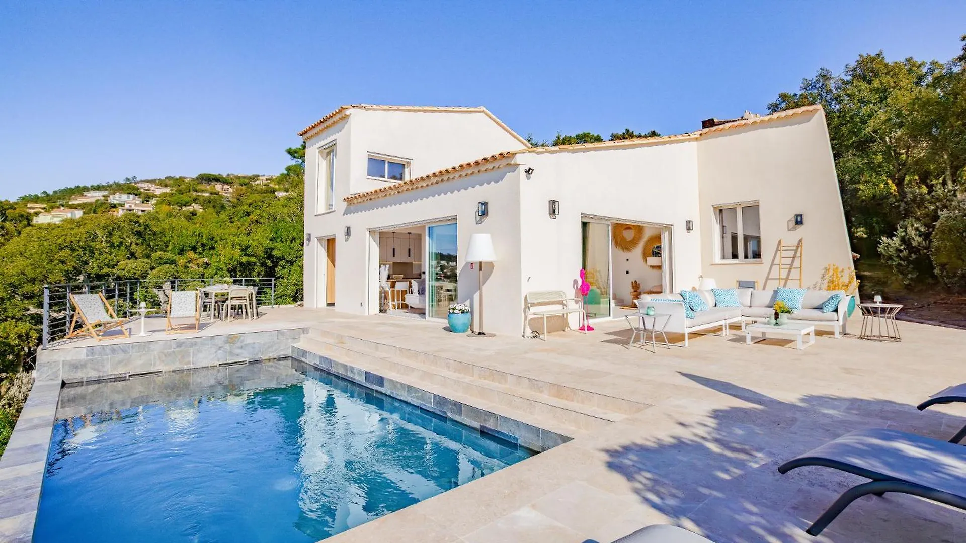 Magnifique Villa Piscine Chauffee, Climatisee, Vue Mer Sur レ・ズィサンブル 0*,  フランス