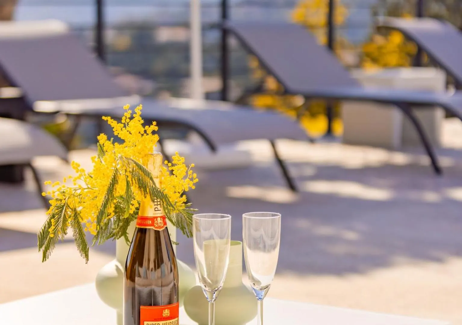 Magnifique Villa Piscine Chauffee, Climatisee, Vue Mer Sur レ・ズィサンブル 0*,  フランス